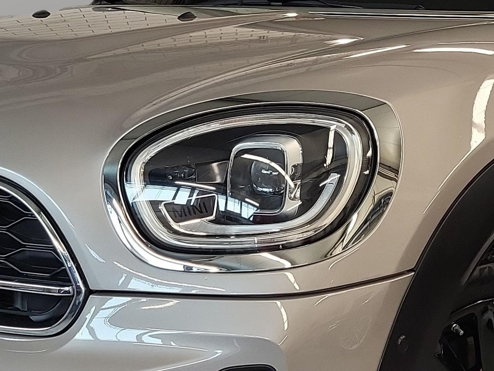 MINI Cooper SE ALL4 Countryman Navi Kamera LED