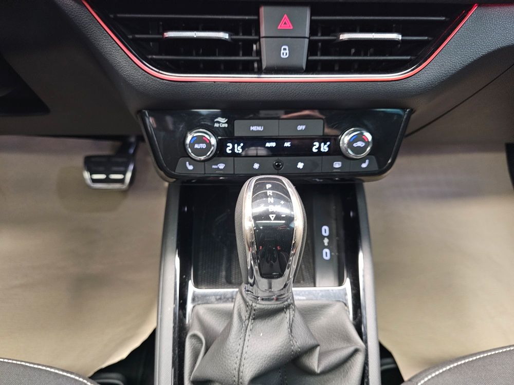 Skoda Scala Monte Carlo Pano-Dach Climatr Kamera SHZ foto 10