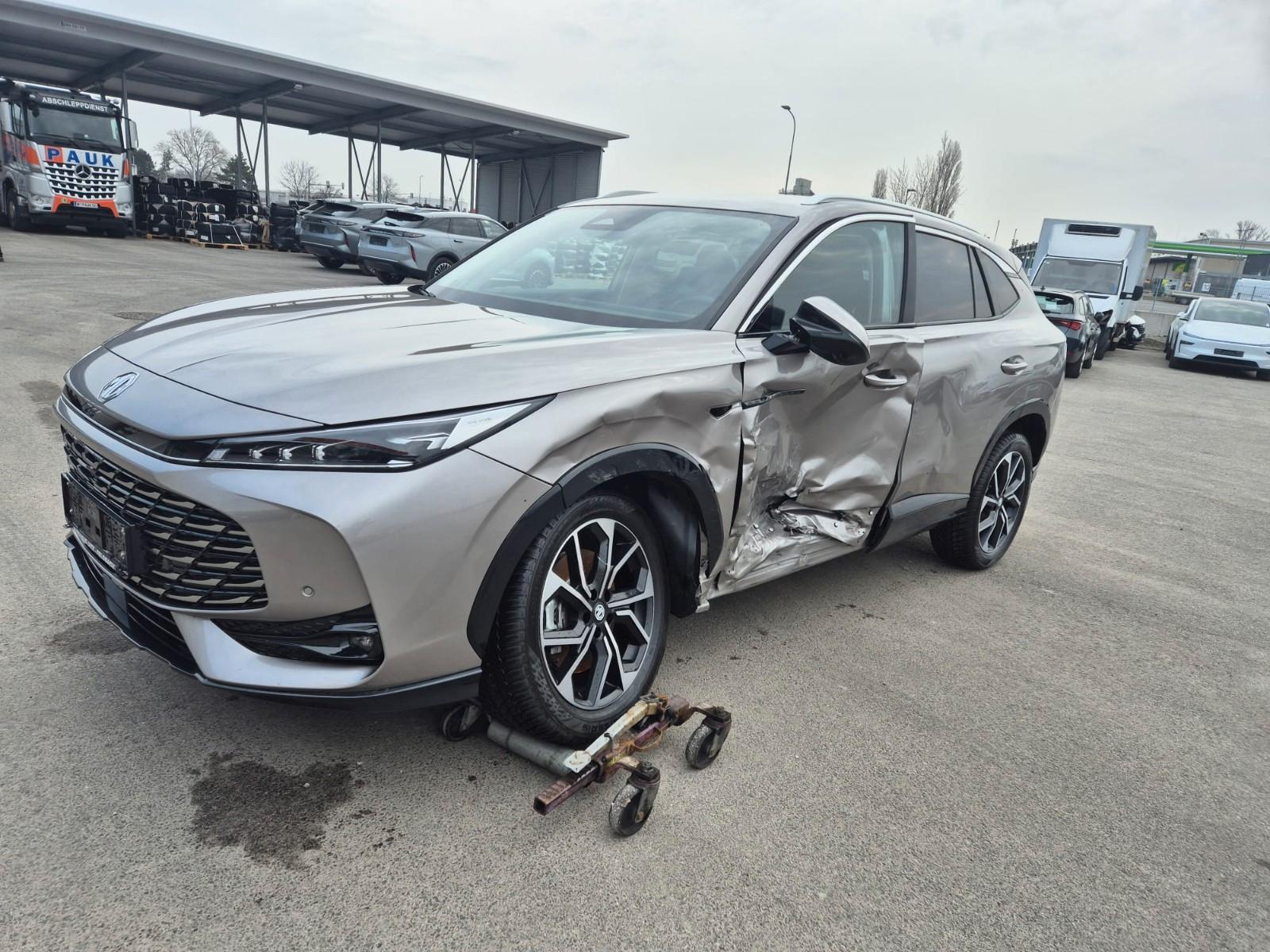 MG HS Hybrid+ Luxury WGNR.: 16
