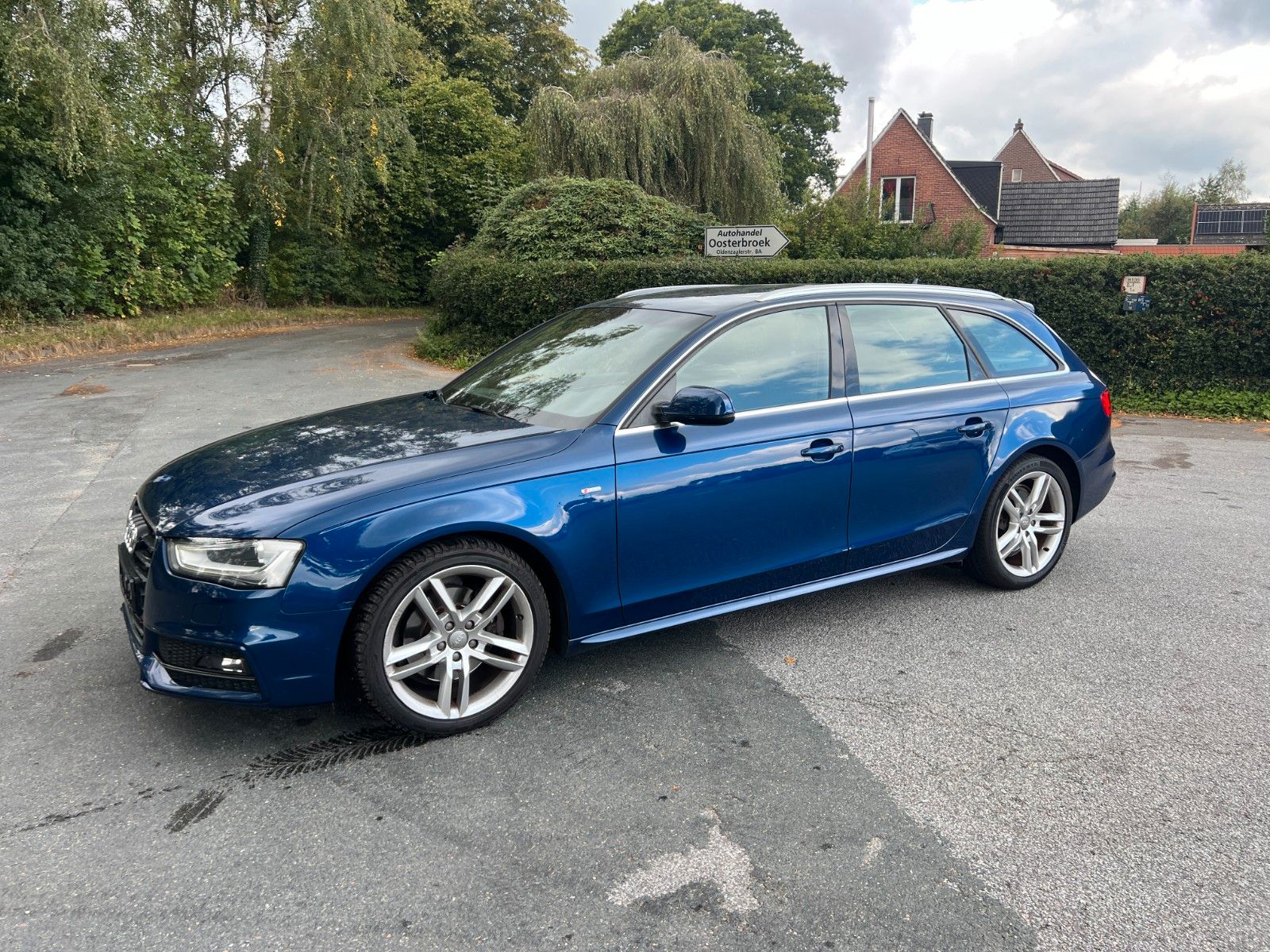 Audi A4 - 1
