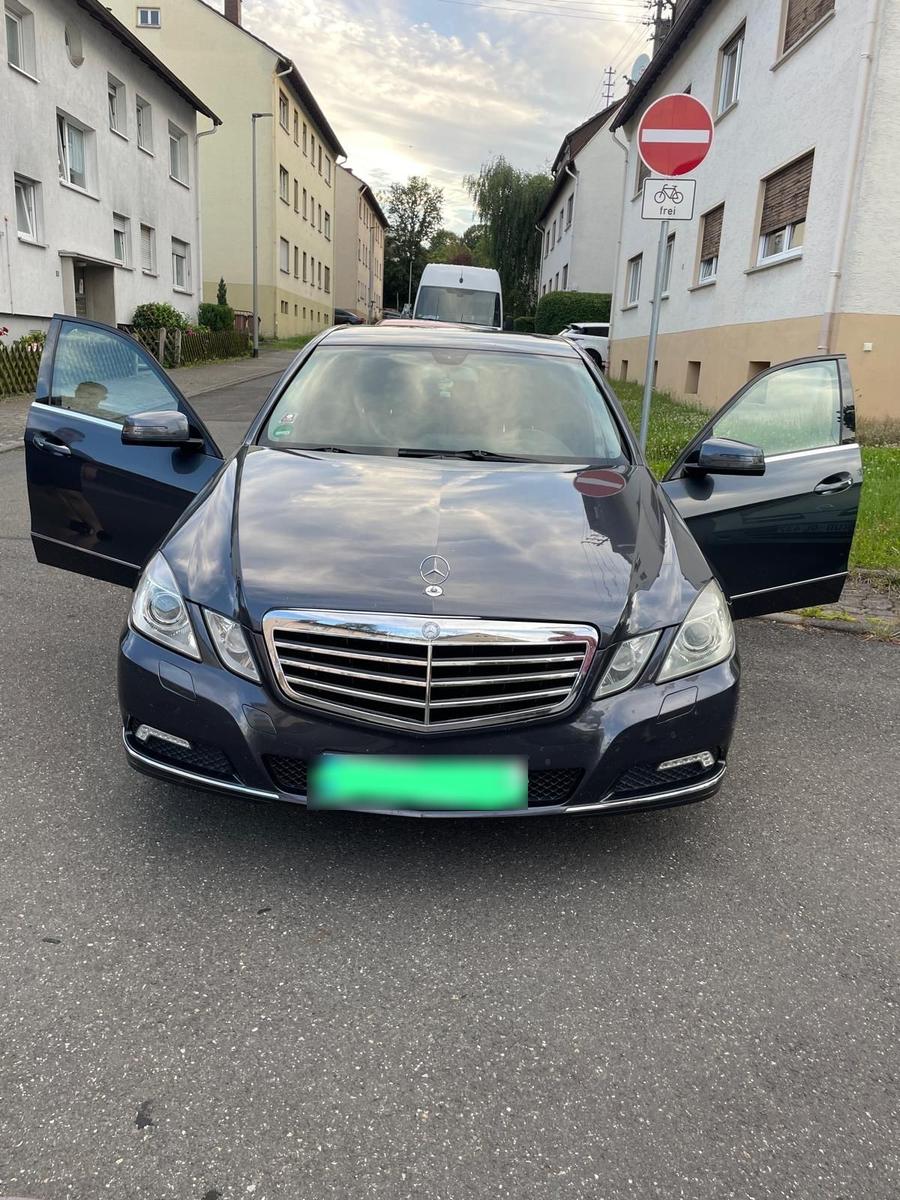 Mercedes-Benz E 220