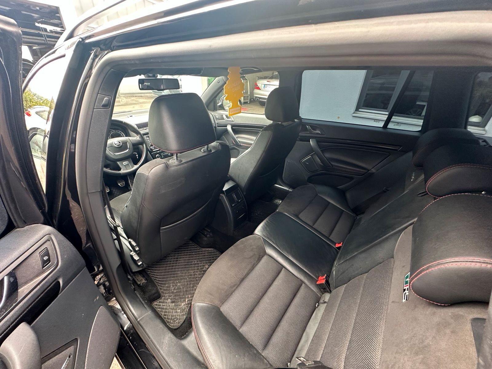 Skoda Octavia 2012 — photo 13