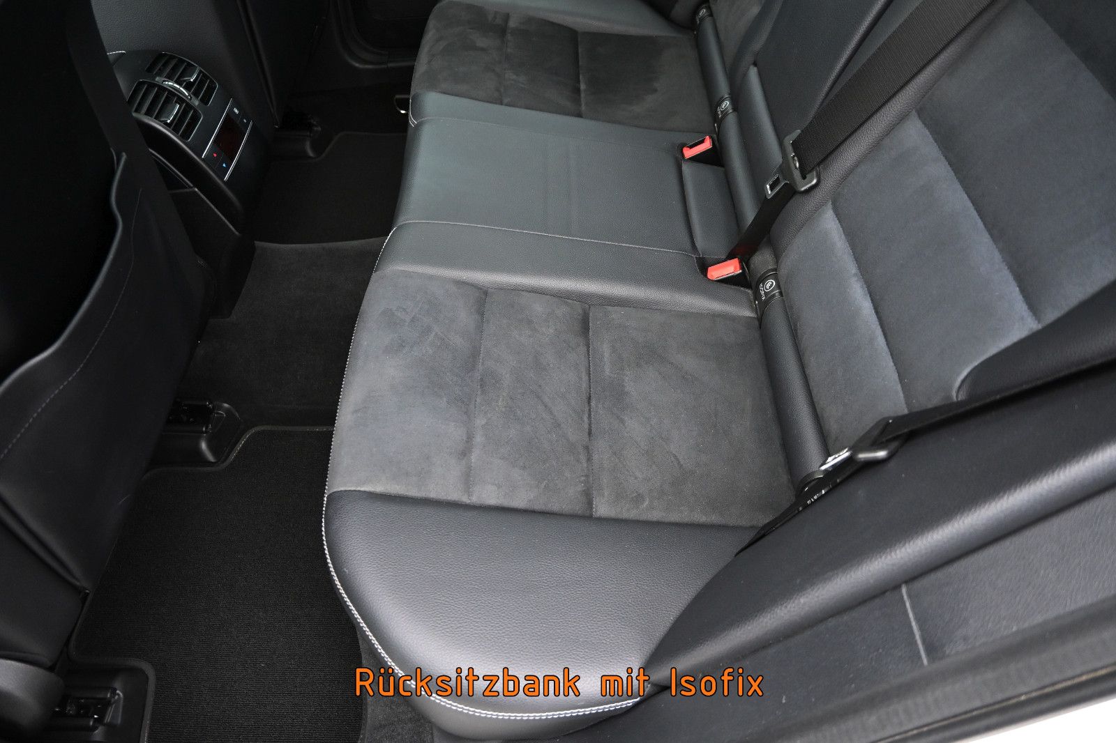 Fahrzeugabbildung Mercedes-Benz GLK 220 CDI 4MATIC 7G-Tr. AMG °AHK°PANO°KAMERA°