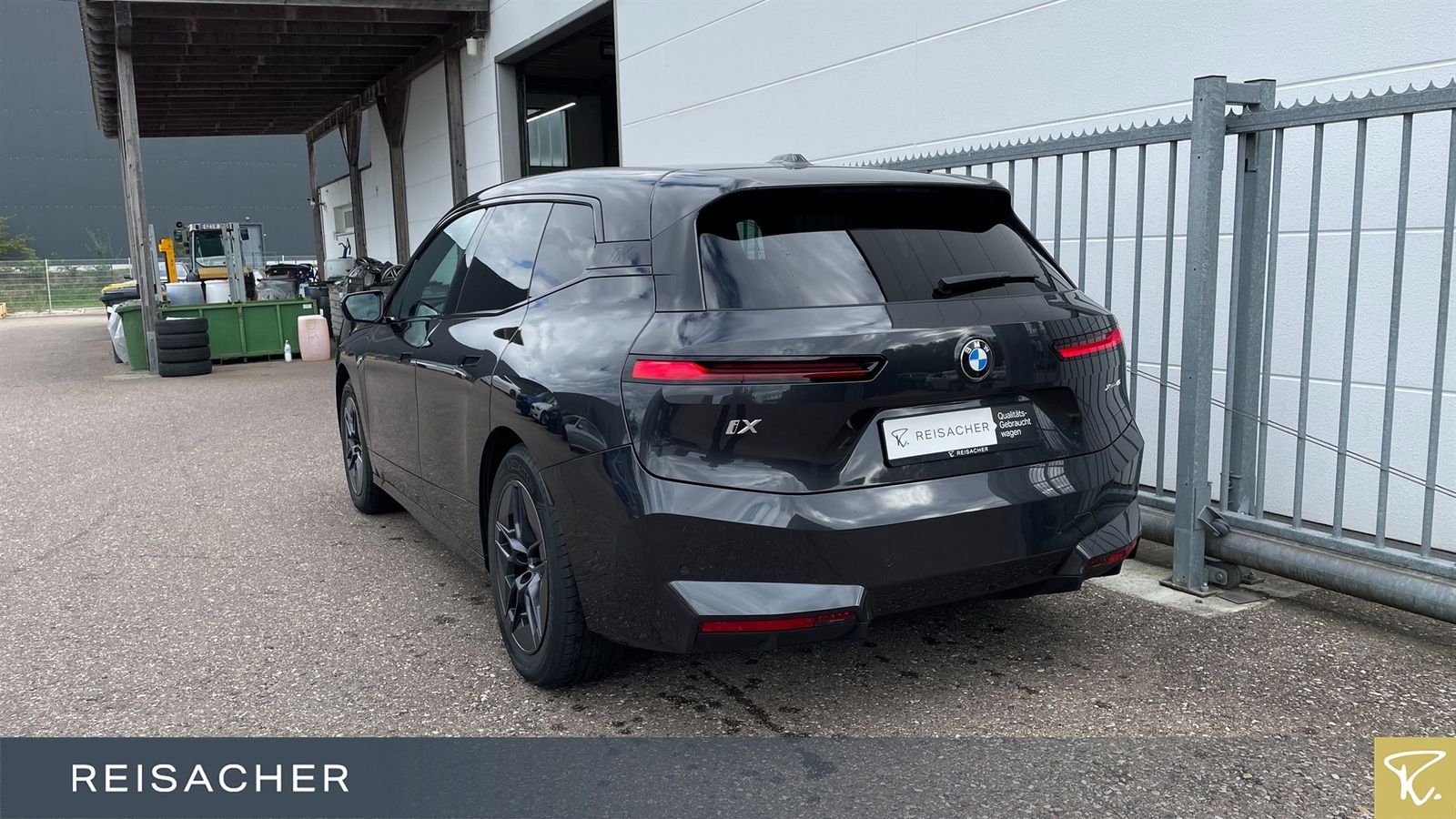 BMW iX xDrive45 AHK DrAsProf ParkProf H K 20 LM foto 2