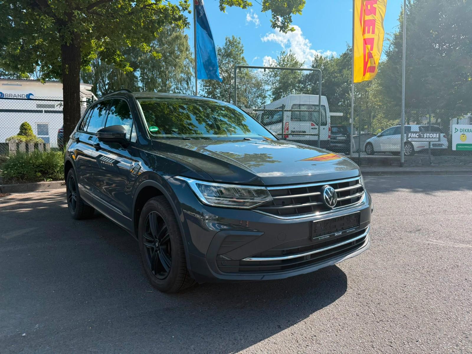 Volkswagen Tiguan Life 4Motion*1Hand*ServiceVoll*MWST*