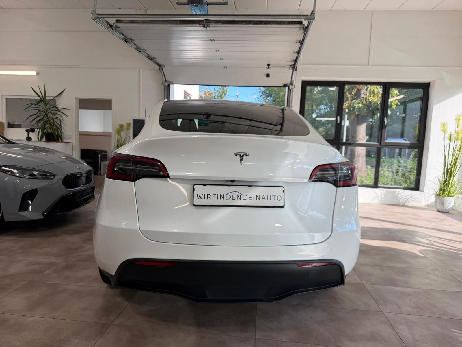 Tesla Model Y RWD Premium Matrix LFP Autop. Zertifikat foto 5