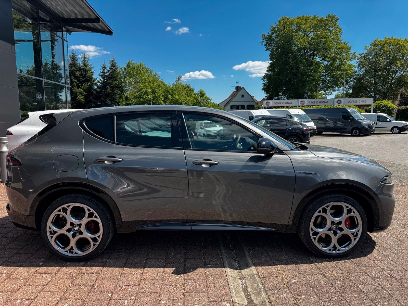 Fahrzeugabbildung Alfa Romeo Tonale Ibrida MY25 VELOCE 1.5 160ps Sitzkühlung