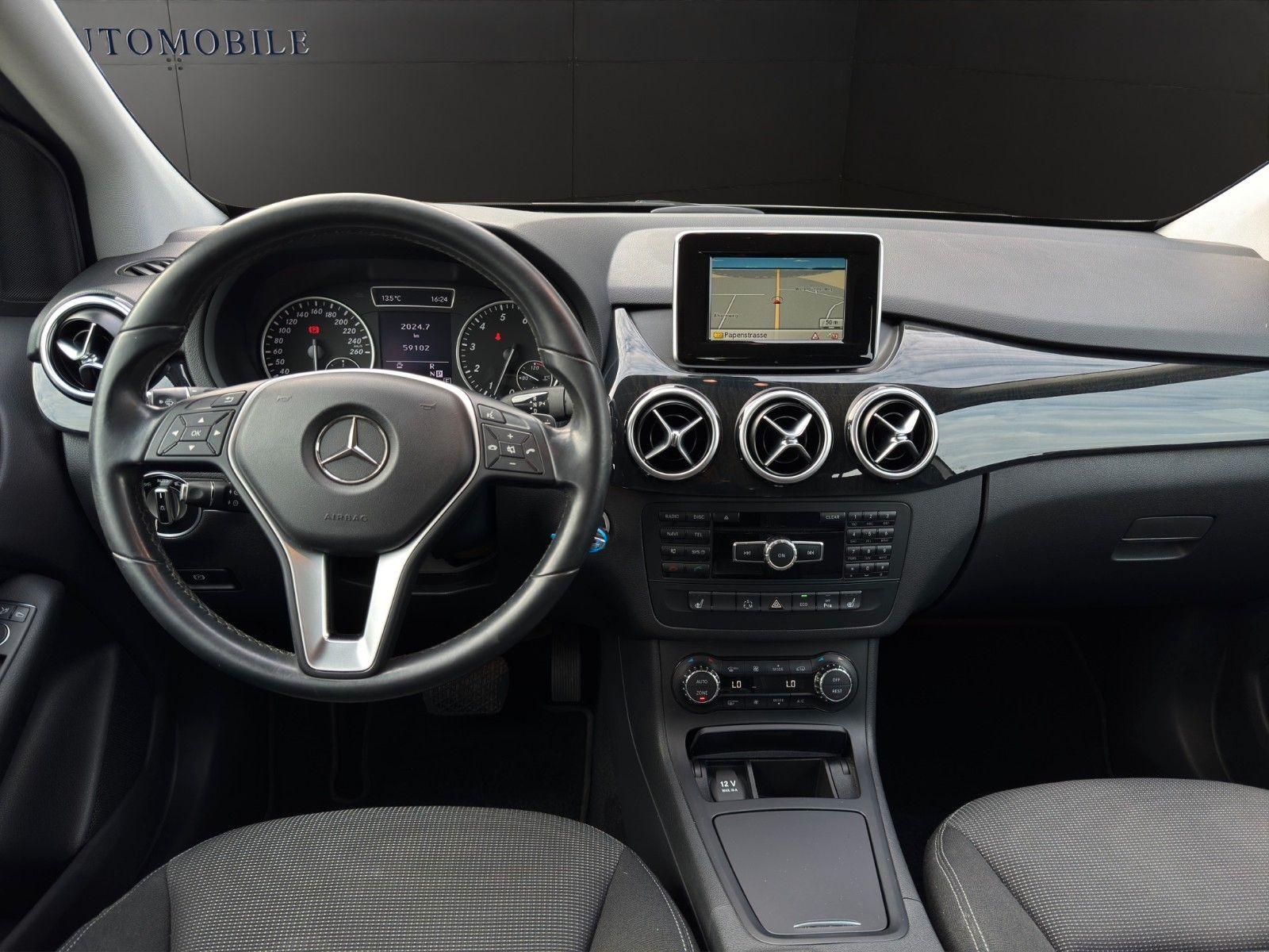 Fahrzeugabbildung Mercedes-Benz B 250 *1.Hand*Tempomat*Kamera*AHK*Sitzheizung