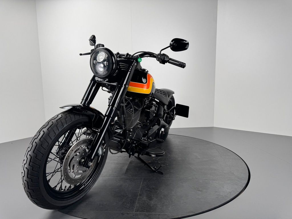Fahrzeugabbildung Harley-Davidson SOFTAIL HERITAGE *CUSTOM "Milwaukee-Sunshine"
