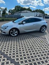 Opel Astra J GTC - Opel Astra aus 2011: Gtc