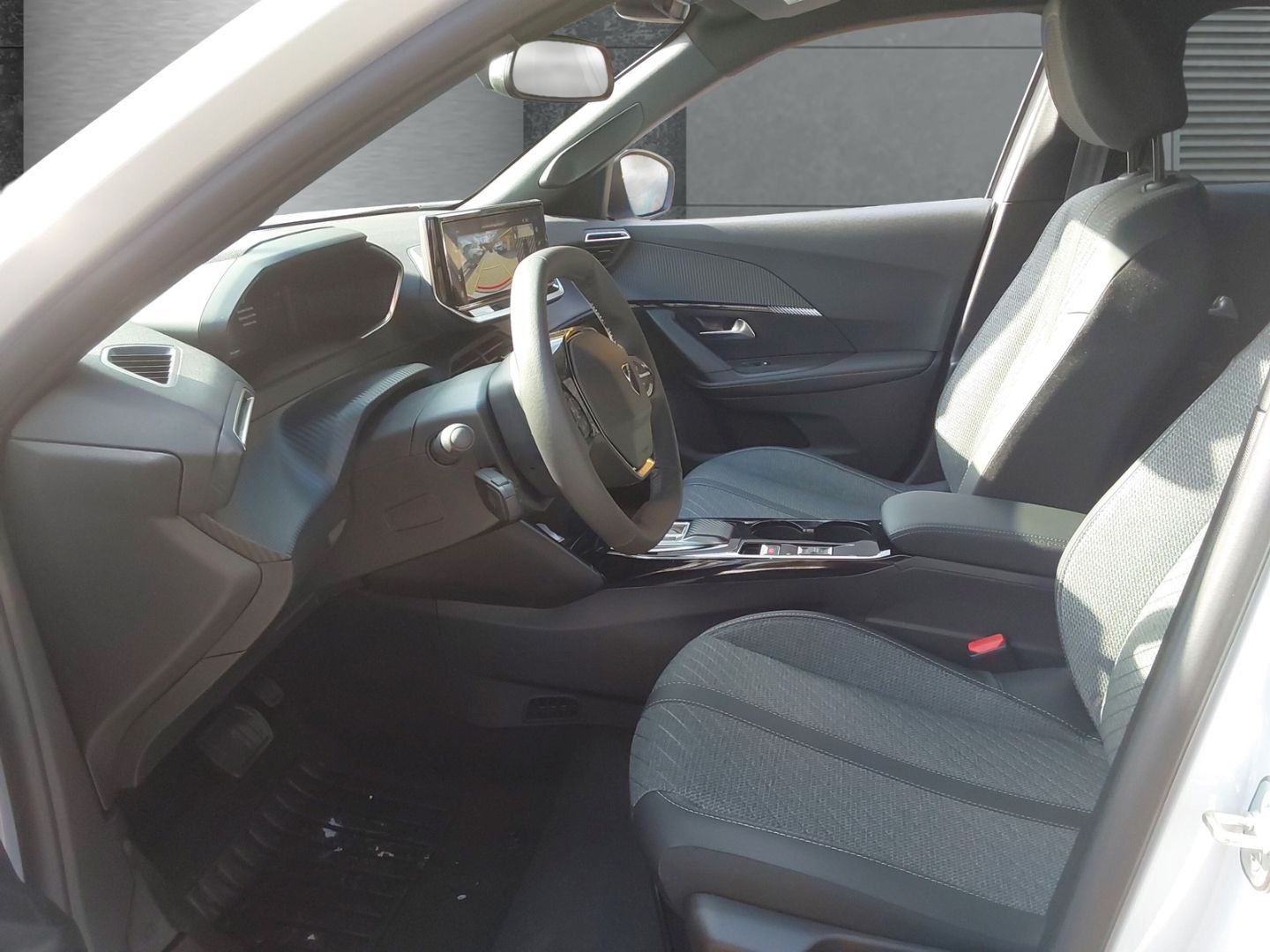 Peugeot 2008 - Bild 8