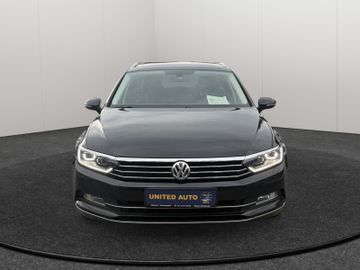 Volkswagen Passat Variant - 2