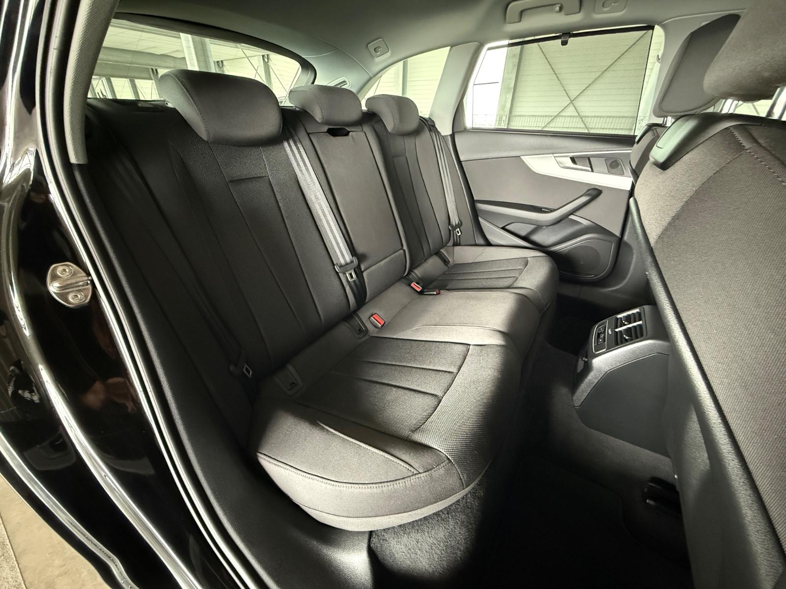 Audi A4 AUT ACC AHK RKAM NAVI Massage SH CarPlay USB