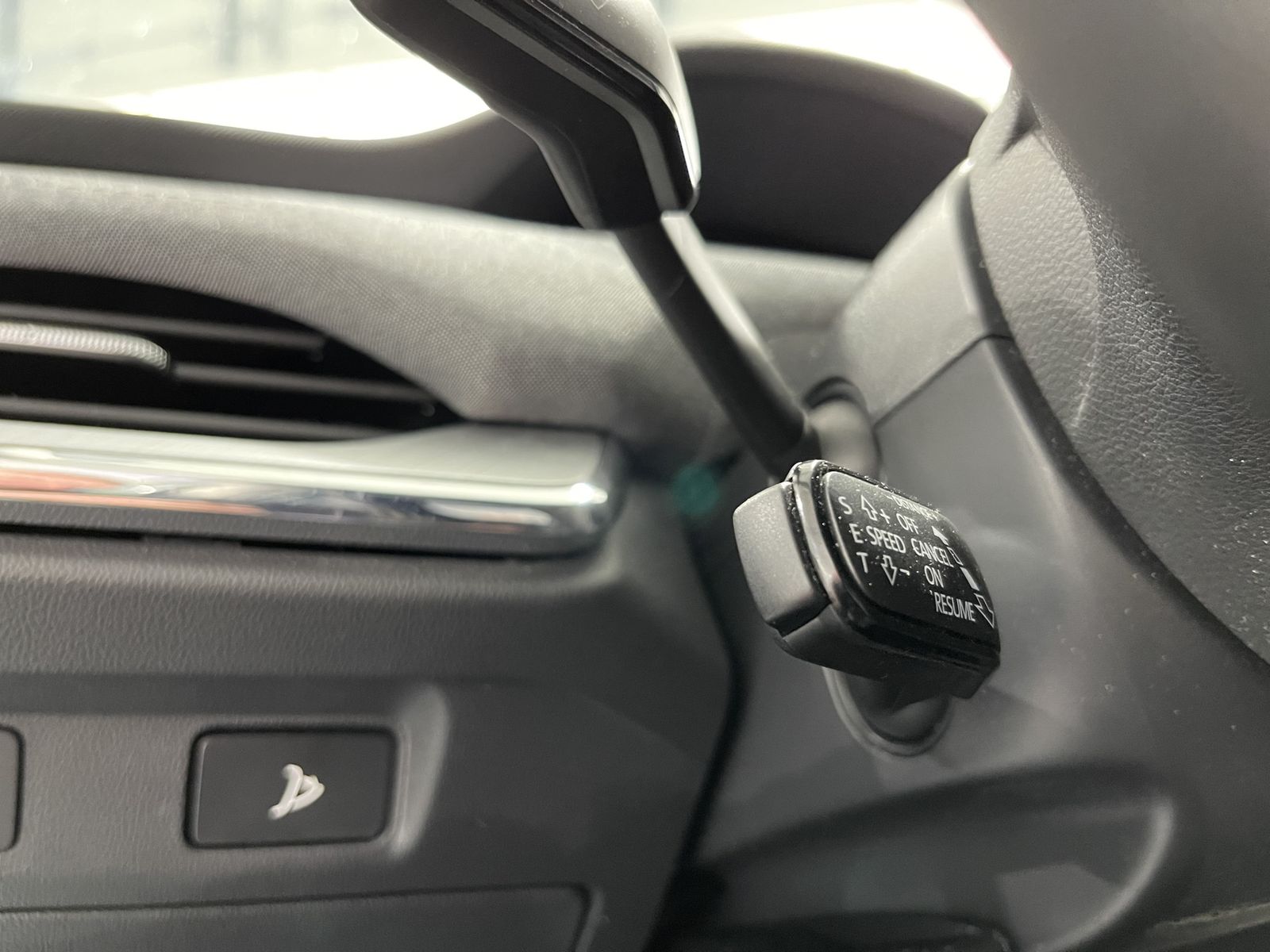 Fahrzeugabbildung SKODA Enyaq 60 Loft*LED*Cam*Navi*ACC*Spur*