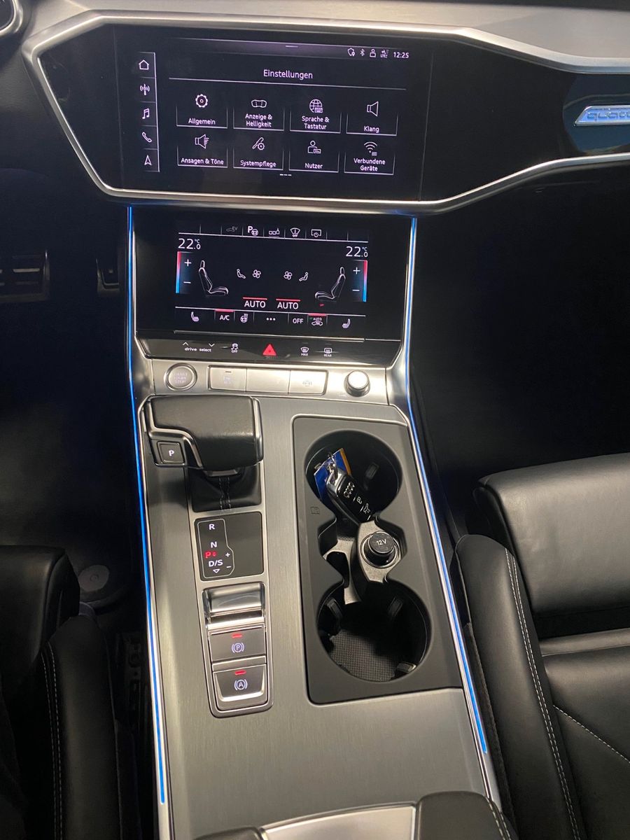 Fahrzeugabbildung Audi A6 55 TFSI e S tronic quattro sport Avant+S-Line