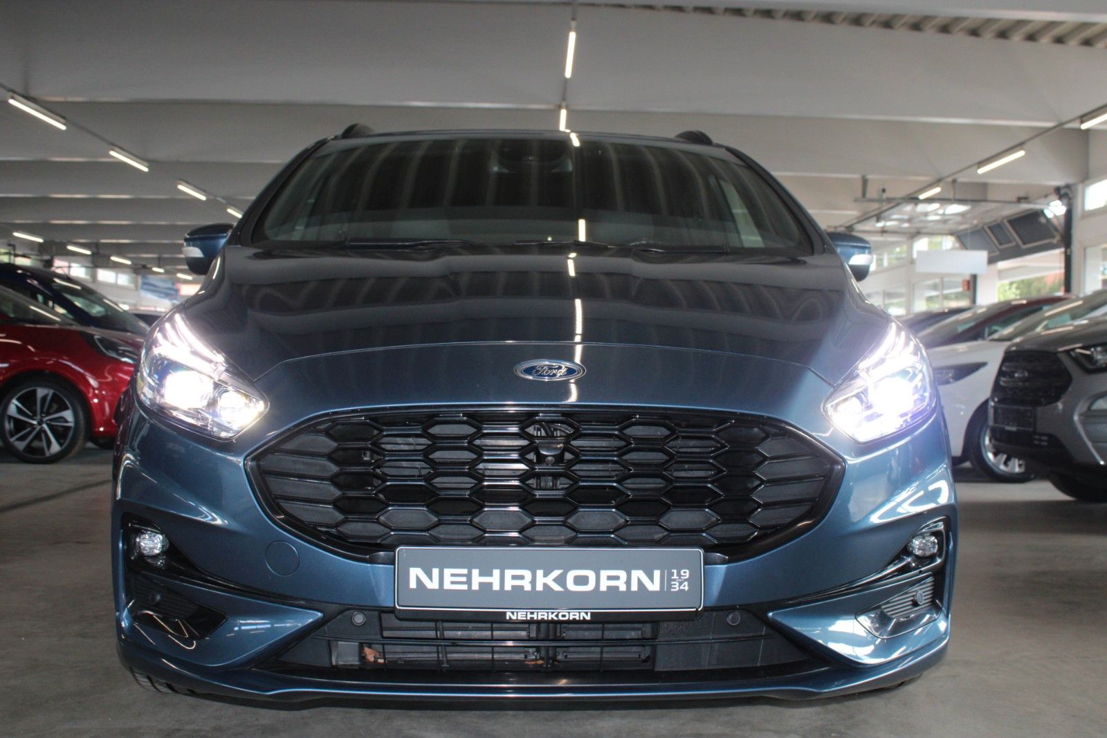 Fahrzeugabbildung Ford S-Max ST-Line Automatik ACC CAM LED Memory uvm.