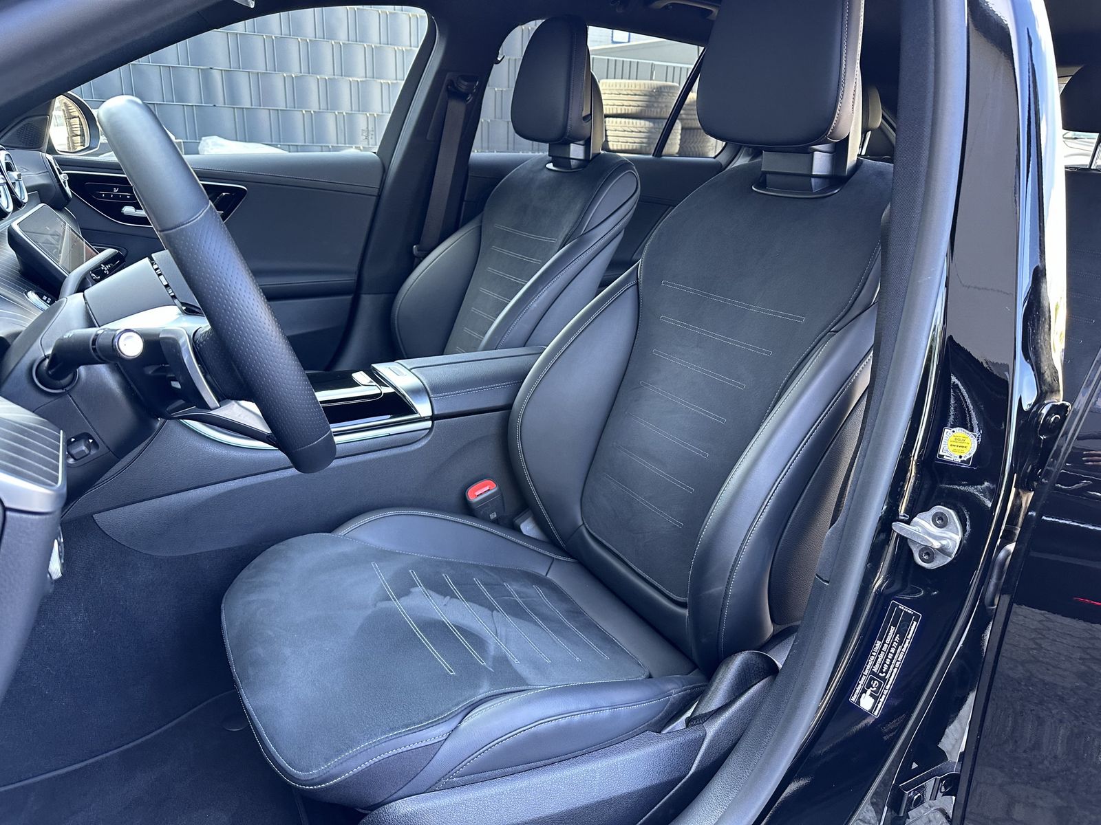 Fahrzeugabbildung Mercedes-Benz C 300d T AMG-Line NAV+LED+KAM+WIDESCREEN+19ZO+PP
