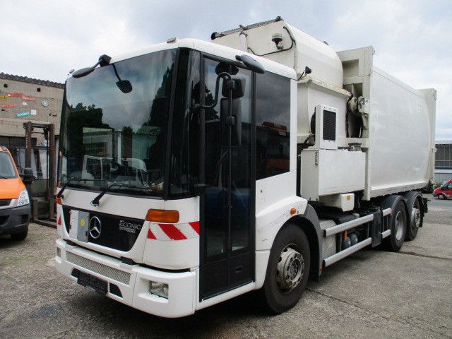 Mercedes-Benz 2633 Econic Seitenlader