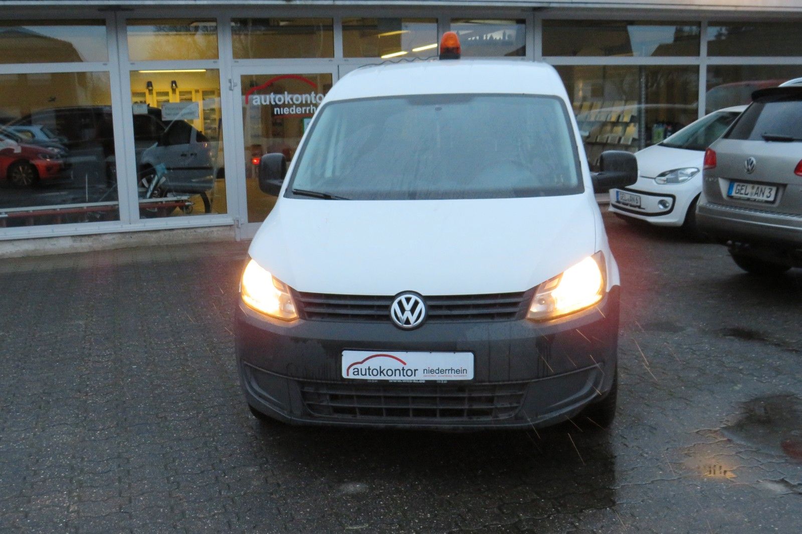 Fahrzeugabbildung Volkswagen Caddy Kasten TDI KLIMA AHK SITZH. FLEXSITZ 1.HD