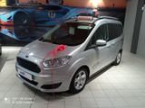 Ford Tourneo Courier 1.5 TDCI 75 CV Titanium - Ford Tourneo Courier Titanium mit Diesel-Antrieb