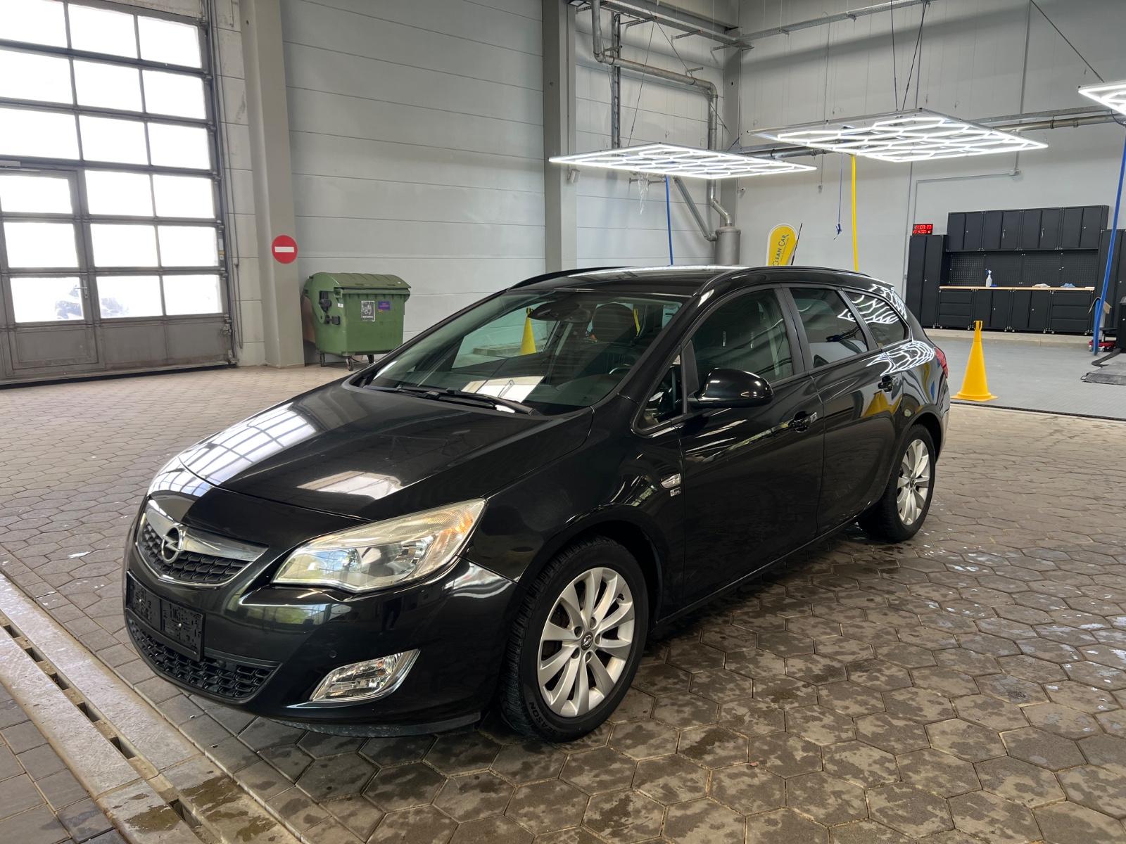 Opel Astra Sports Tourer 1.7 CDTI 150 Jahre