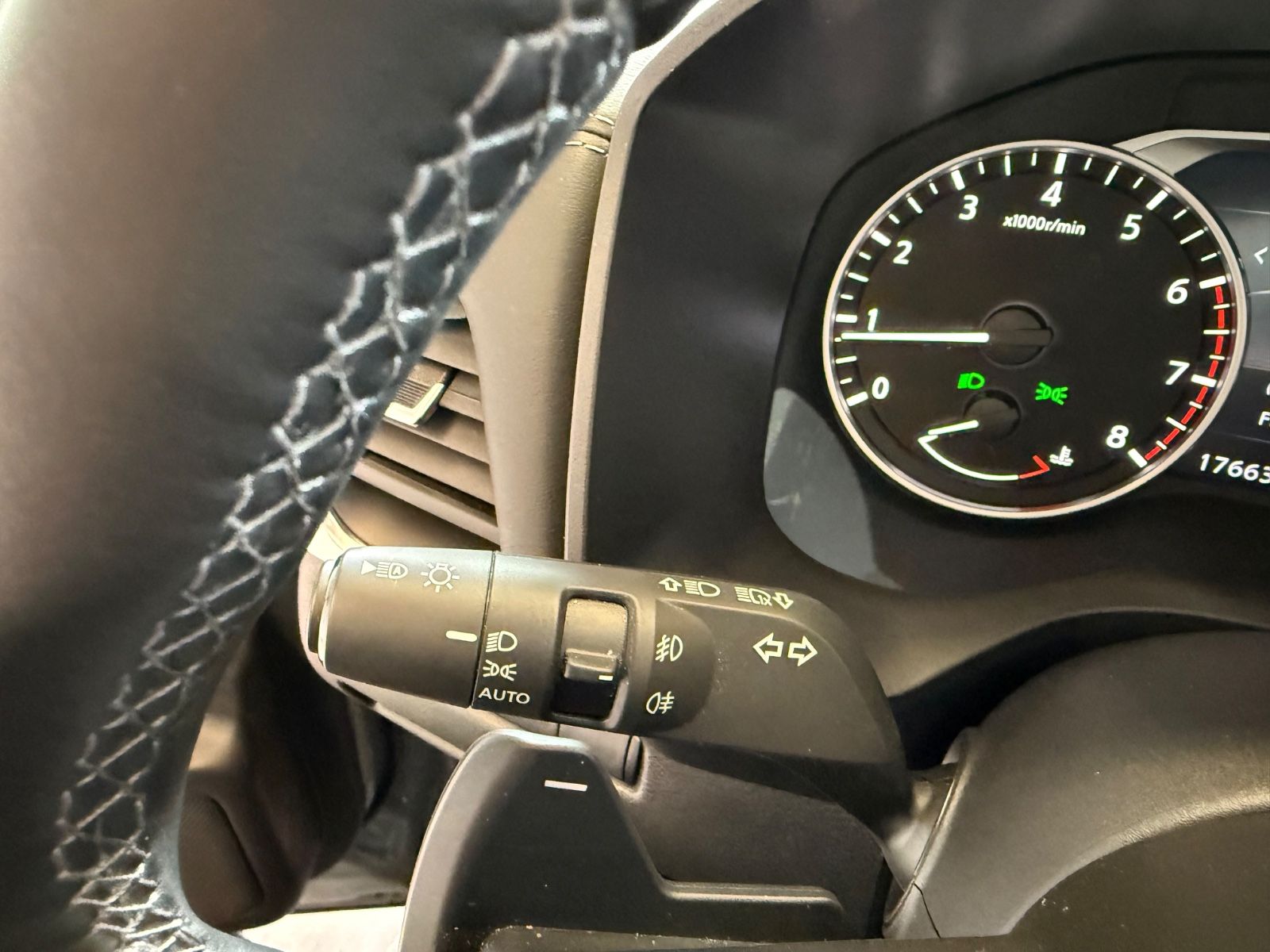 Fahrzeugabbildung Nissan Qashqai Acenta 360° Kamera Navi, Winterpaket.