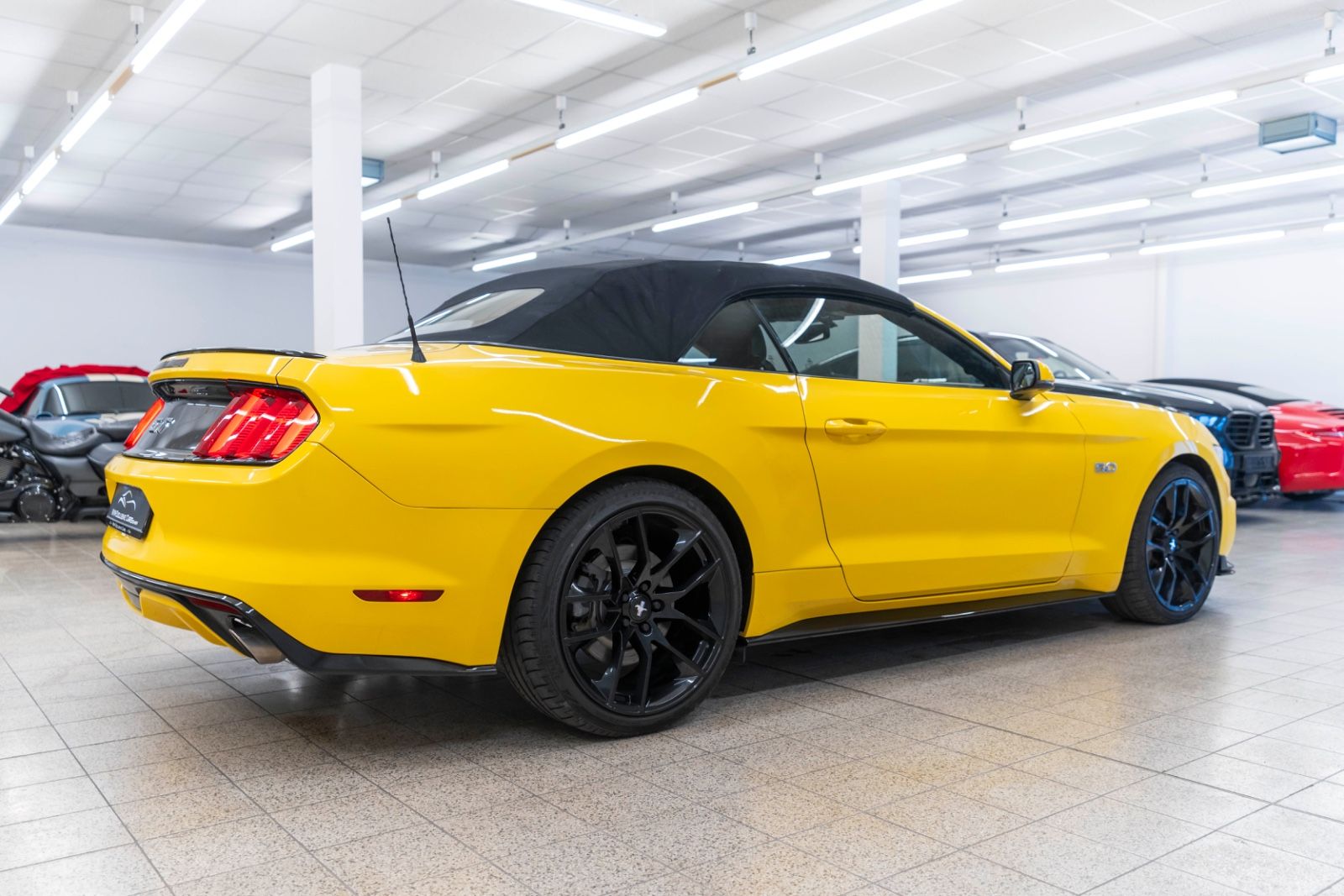 Fahrzeugabbildung Ford Mustang GT 5.0L KABRIO LPG KAM LEDER SHZ/SZK