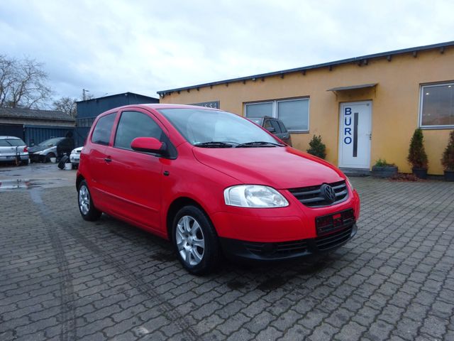 Volkswagen Fox 1,2i Euro4 Tüv neu !!! Alu   Klima Tiefer