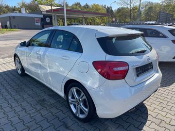Fahrzeugabbildung Mercedes-Benz A 200 CDI Urban BlueEfficiency*Tempomat*Bi-Xenon