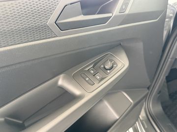 Volkswagen Caddy Maxi 2.0TDI DSG LED NAVI ACC 5J GARANTIE