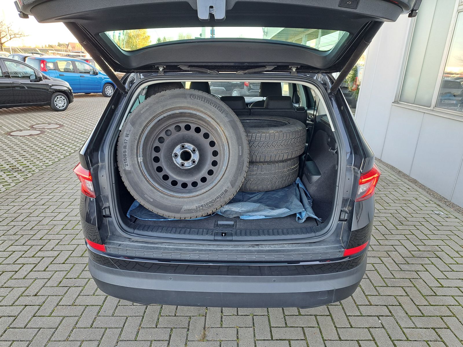 Fahrzeugabbildung SKODA Kodiaq 2.0 TDI DSG 7-SITZE LED NAVI KAMERA ACC