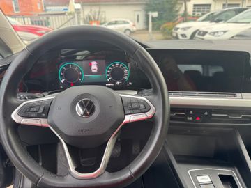 Volkswagen Golf - 11