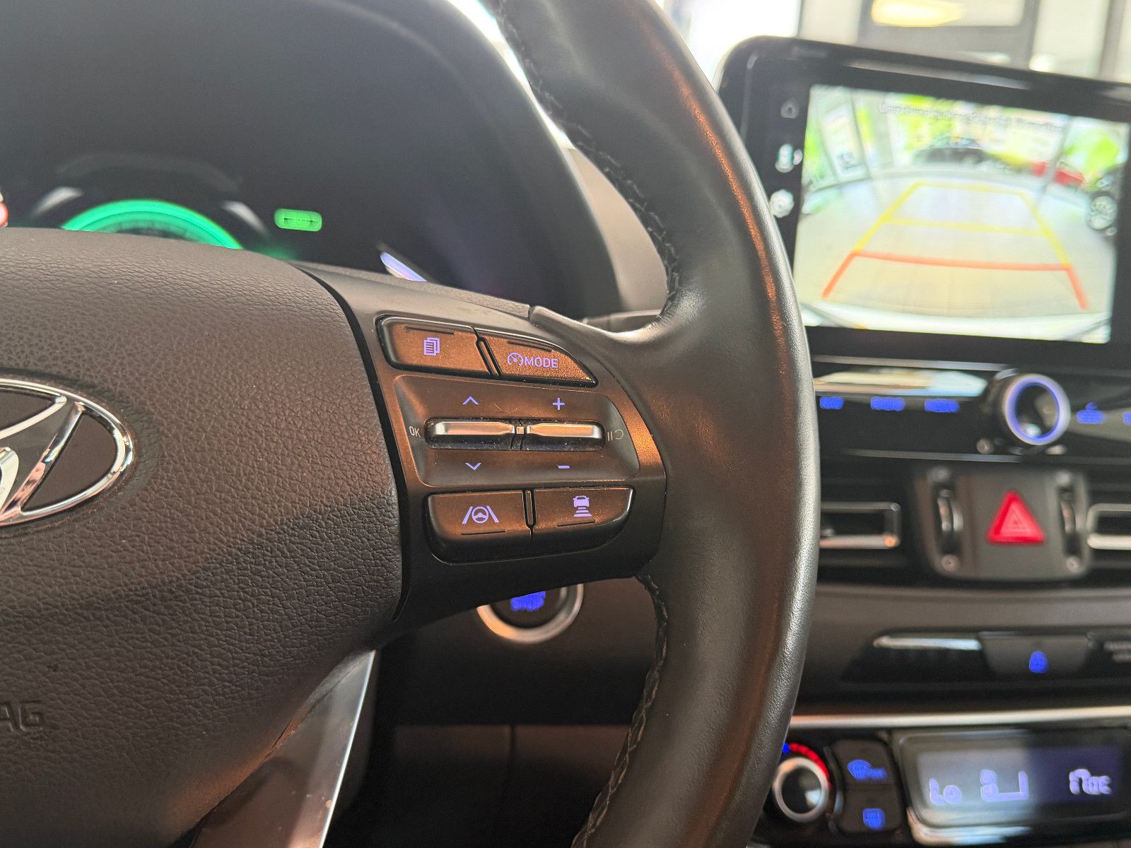 Fahrzeugabbildung Hyundai i30 Prime CW /AUTOMATIK/MEMORY/LEDER/HEIZ-LENKR