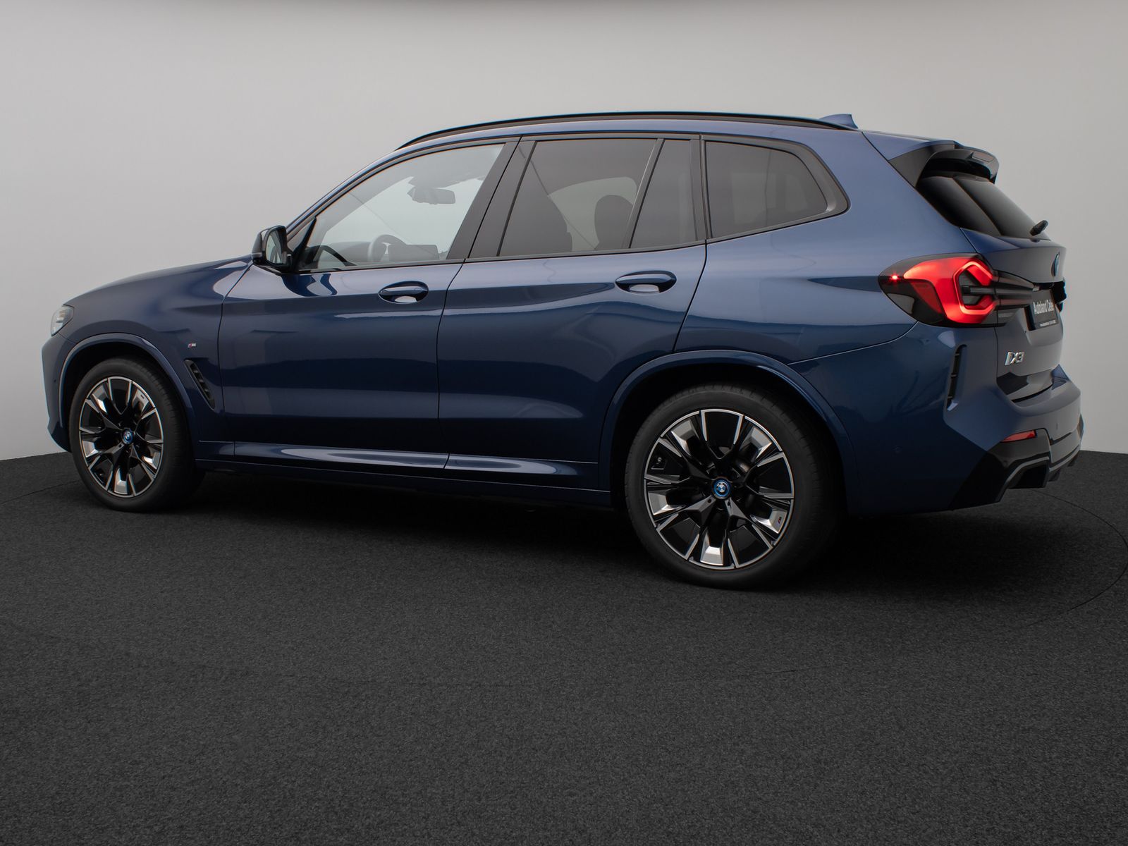 Fahrzeugabbildung BMW iX3 Impressive M Sport Pano 360°HUD DAB H/K 20"