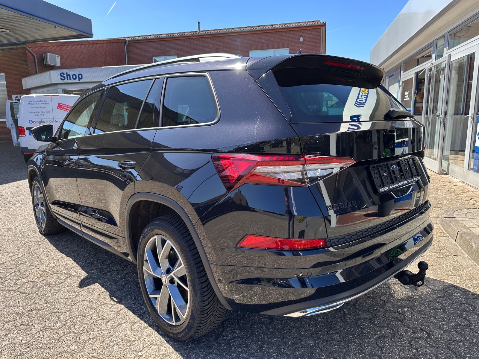 Fahrzeugabbildung SKODA Kodiaq Sportline 2.0 TDI 4x4 Matrix/AHK/ACC/Navi