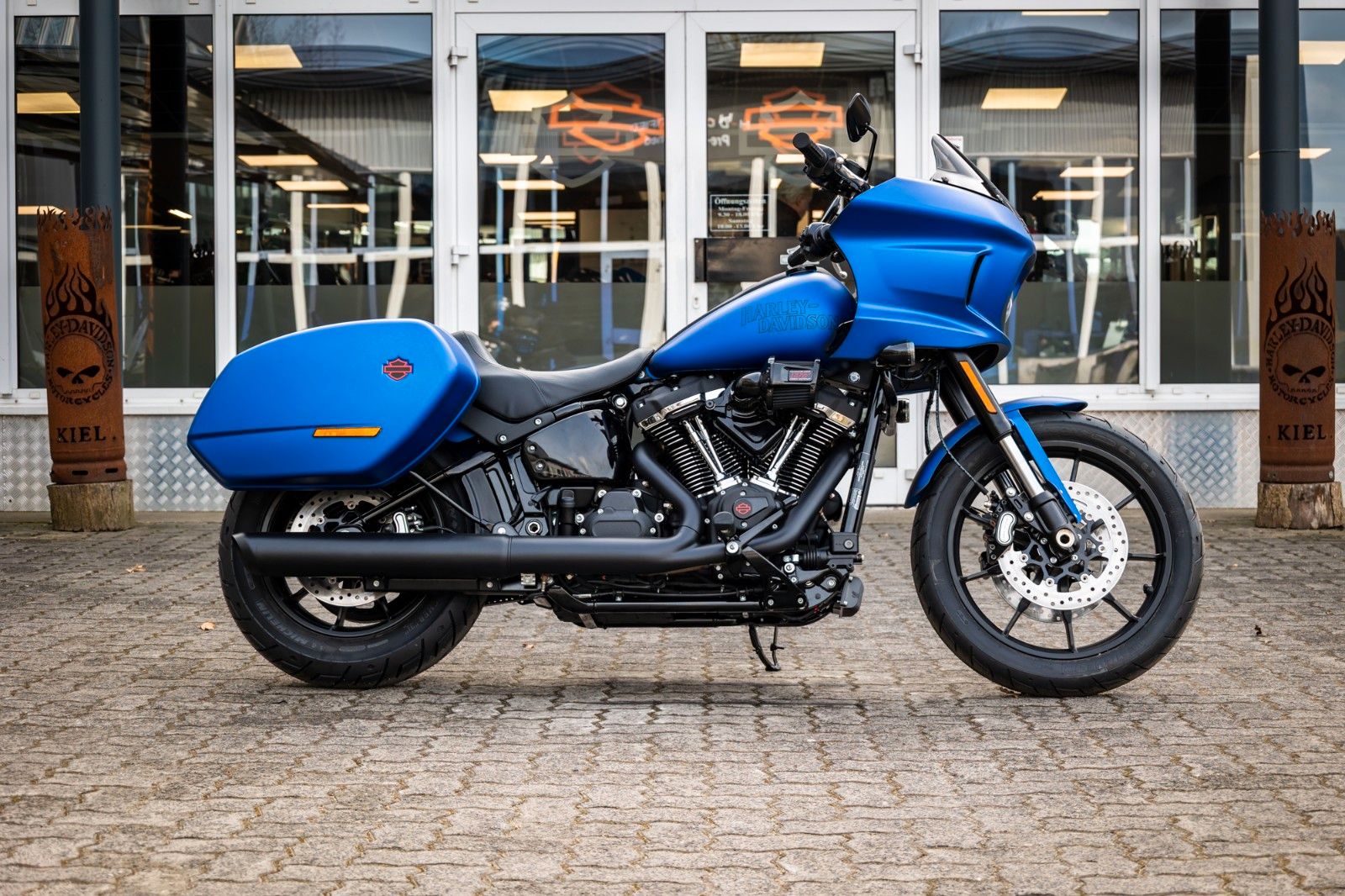 Fahrzeugabbildung Harley-Davidson FXLRST LOW RIDER ST 117 MY26