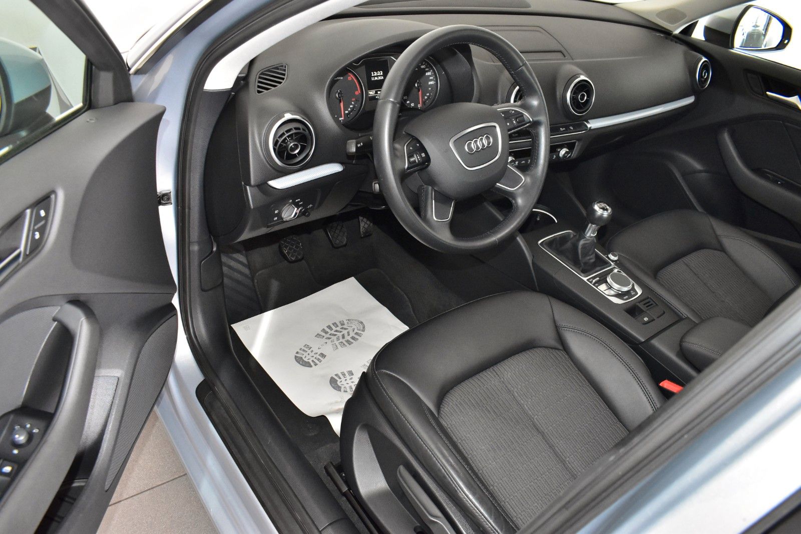 Fahrzeugabbildung Audi A3 Sportback Ambiente T.Leder,Navi,Xenon,SH,PDC