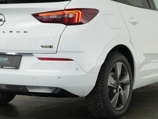 Grandland GSe PHEV 4X4 AT+AHK+NAVI+360 GRAD KAME