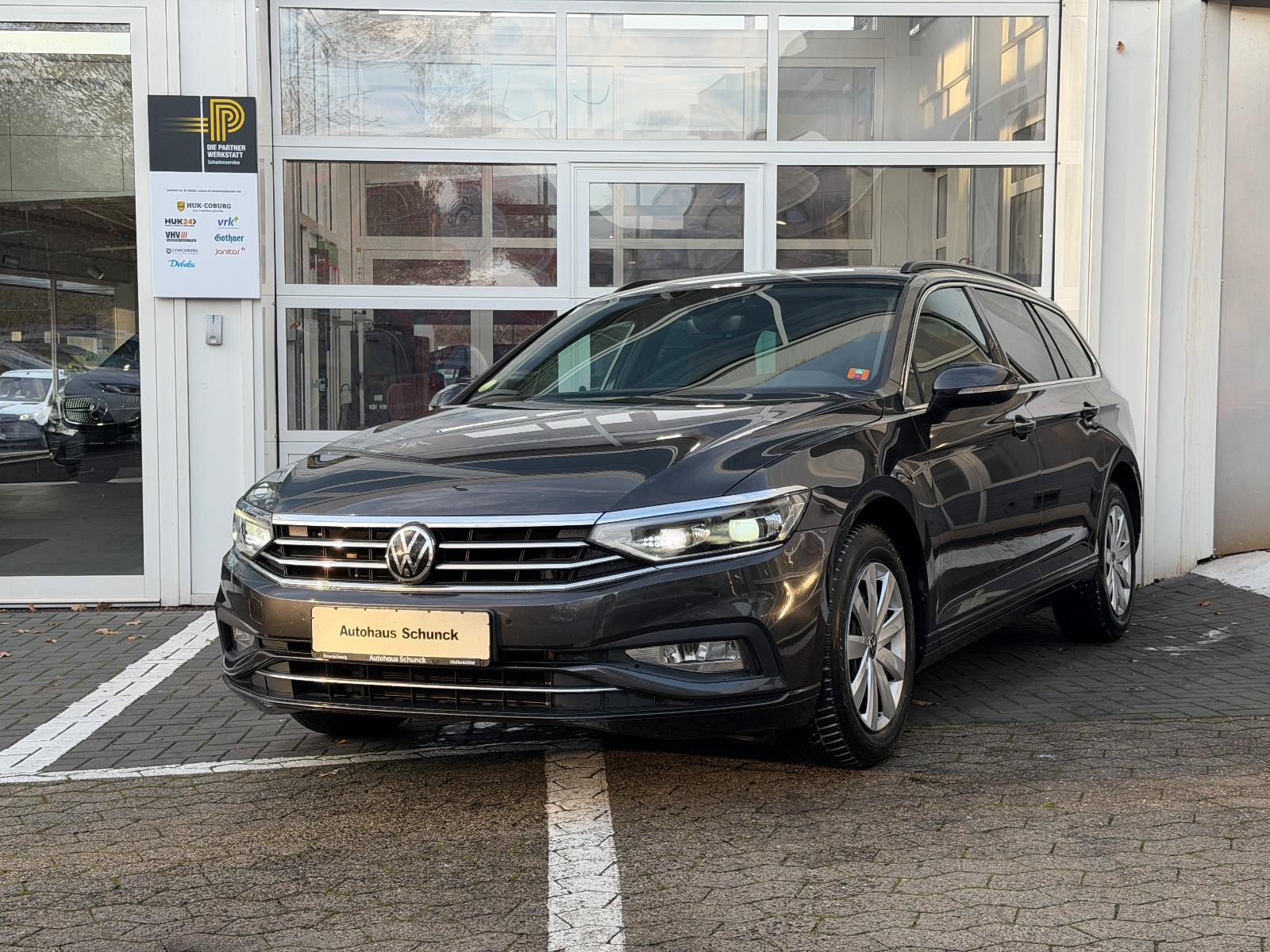 Volkswagen Passat Var. 2.0 TDI DSG/IQ LIGHT/VIRTUAL
