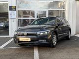 Volkswagen Passat Var. 2.0 TDI DSG/IQ LIGHT/VIRTUAL - Volkswagen Passat: Vi