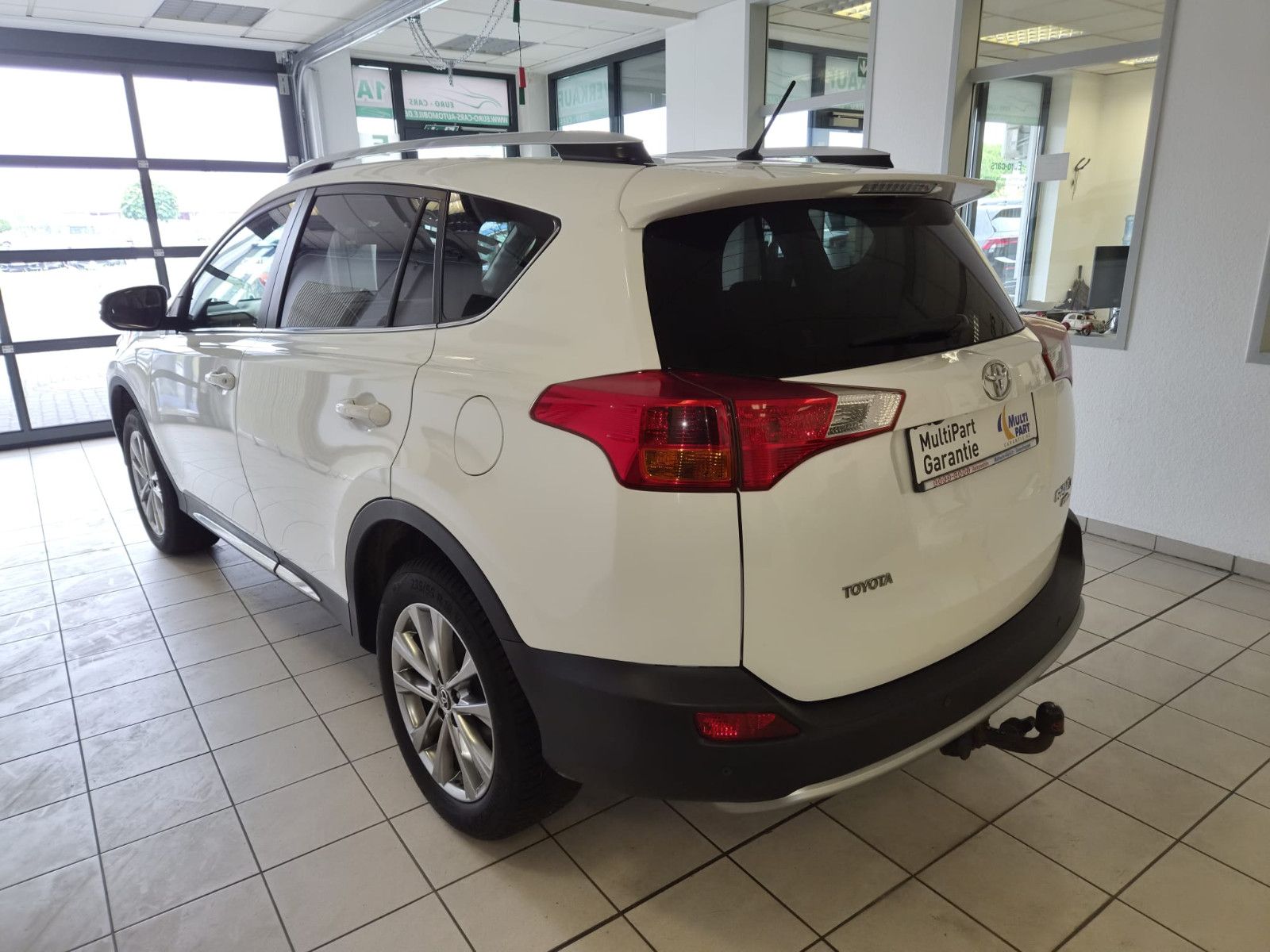 Fahrzeugabbildung Toyota RAV 4 2,0-l-VVT-i Comfort Auto 4x4