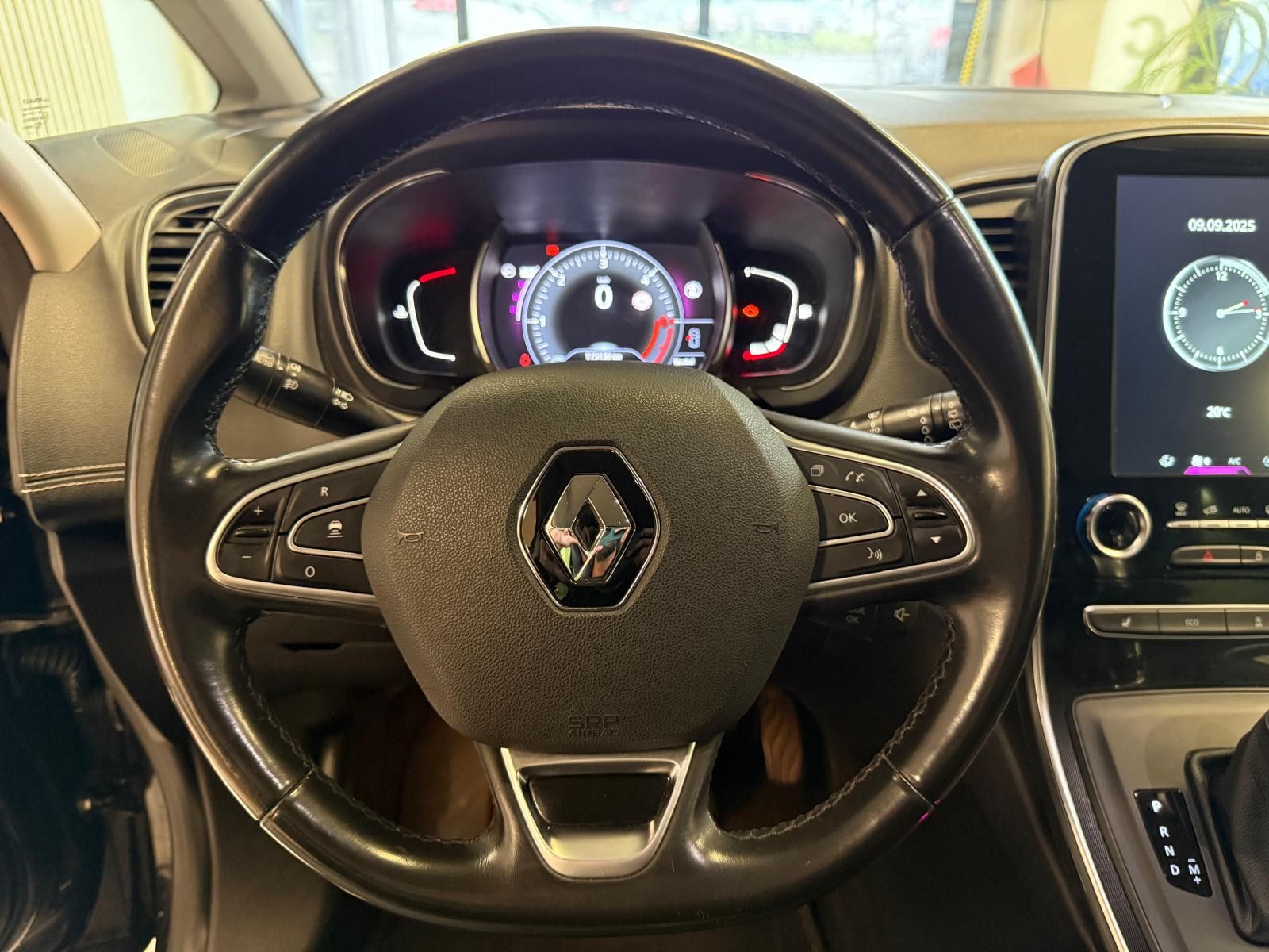 Fahrzeugabbildung Renault Scenic ENERGY dCi 160 EDC Bose Edition/ 7.SITZER