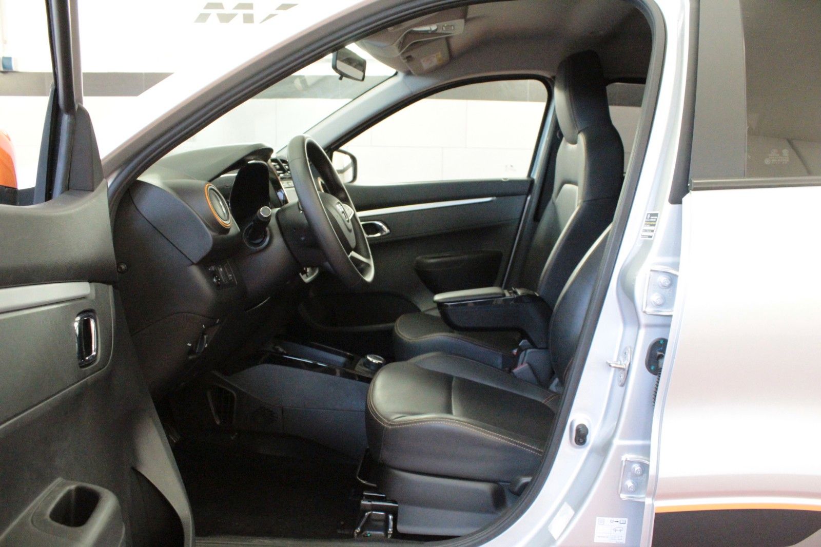 Fahrzeugabbildung Dacia Spring 45 Electric Comfort *Look Paket