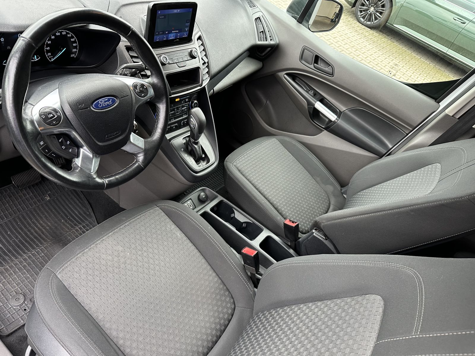 Fahrzeugabbildung Ford Transit Connect 230 Lang S&S NAV+XEN+AHK+CARPLAY