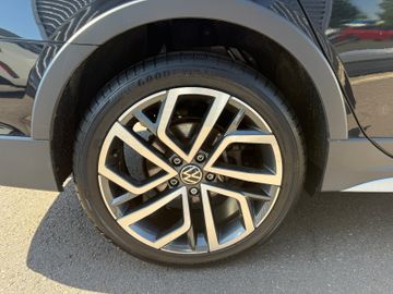 Volkswagen Golf VIII Variant Alltrack 4Motion+AHK+LED+Navi+