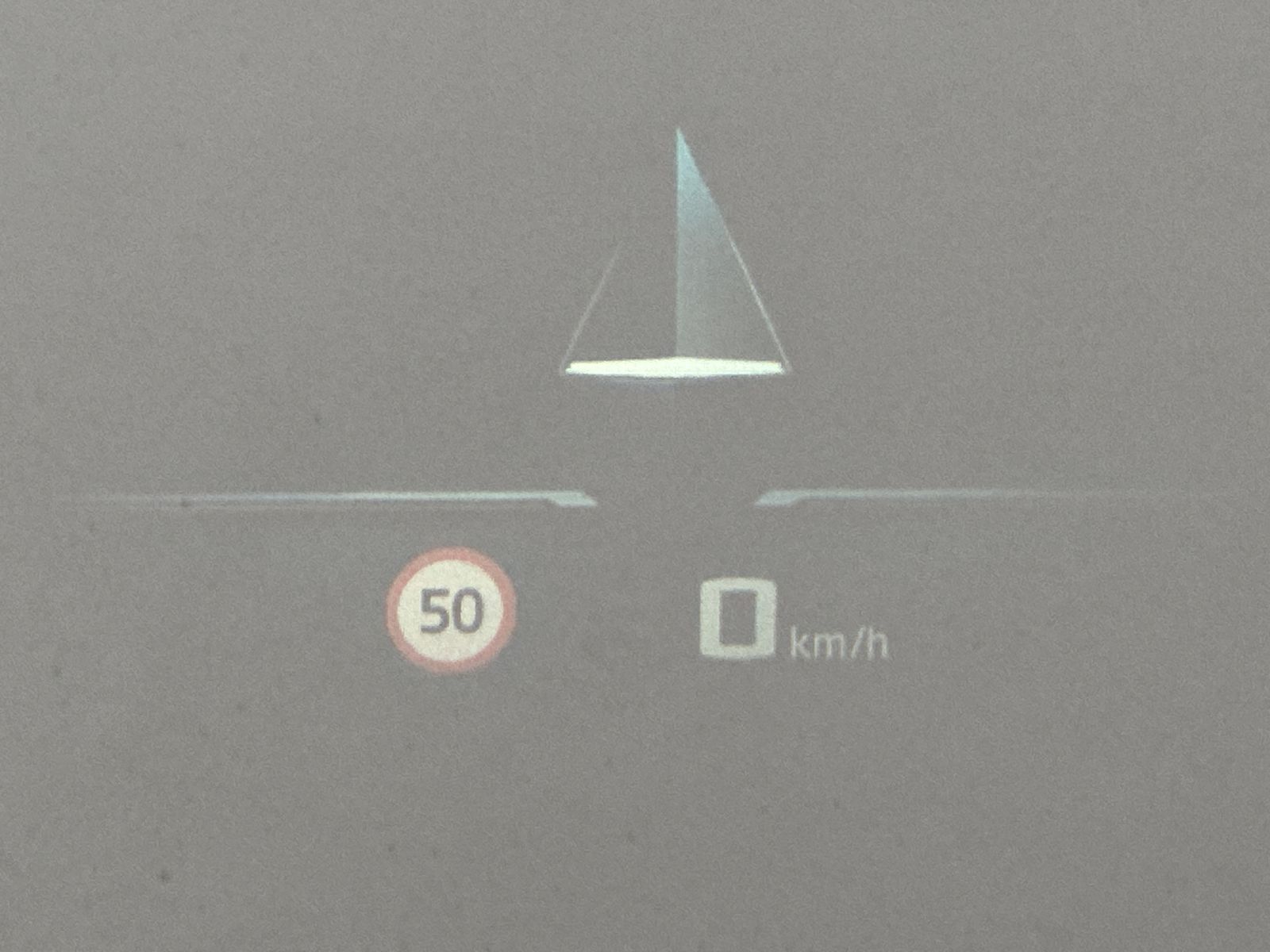 Fahrzeugabbildung BMW i4 M50 xDrive NAV+LEDER+ACC+AHK+360°+H&K+HEAD-UP