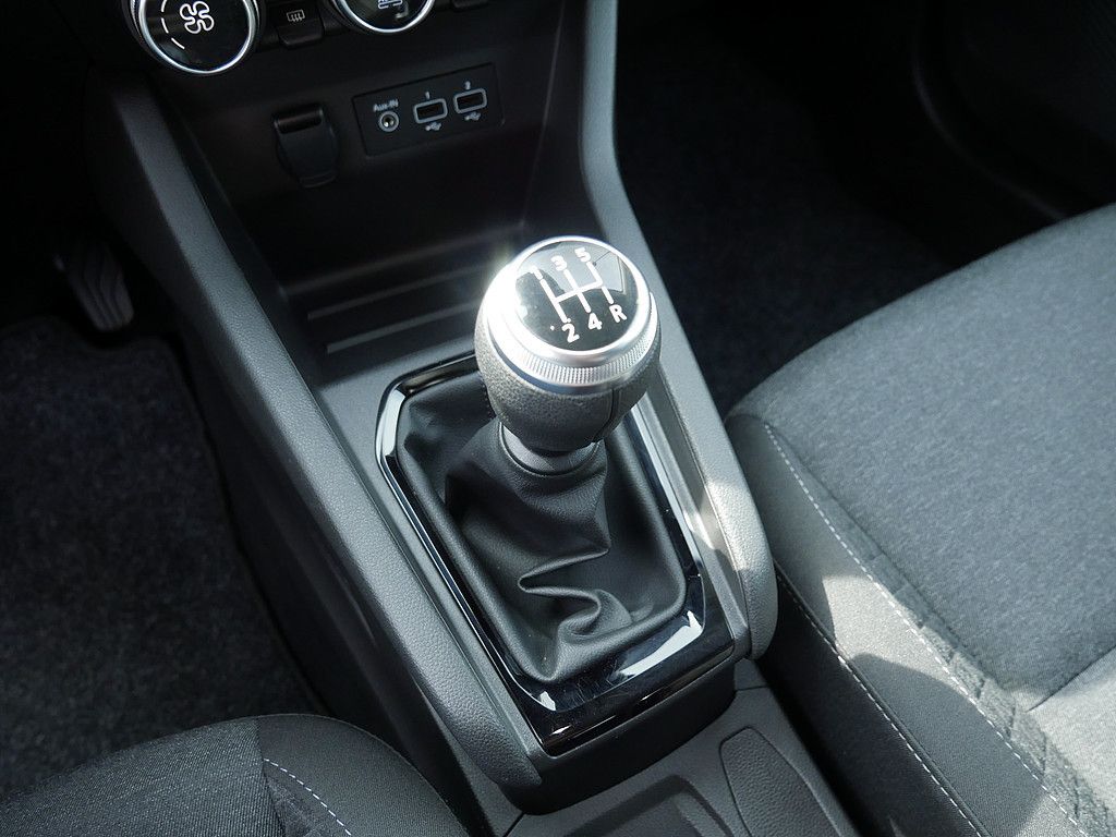 Fahrzeugabbildung Renault Clio Business Edition SCe 65 SHZ KAMERA NAVI LED
