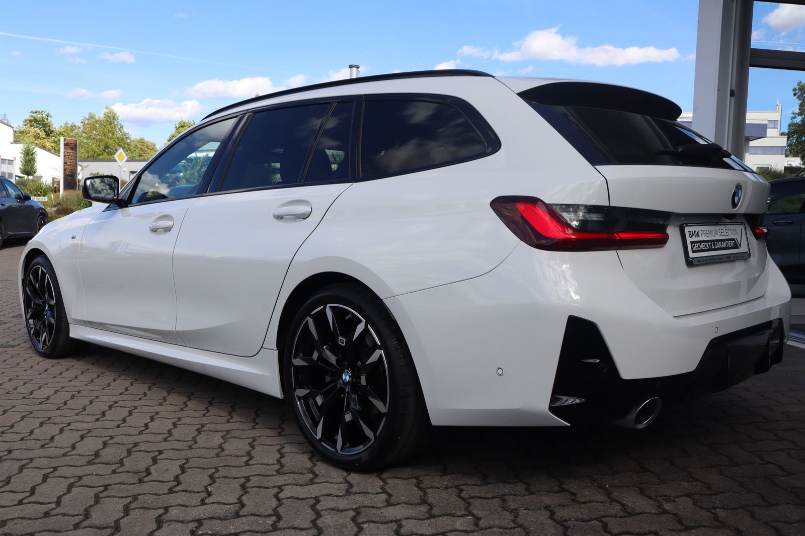 BMW 320d Touring M Sport HiFi DAB LED AHK Shz foto 3
