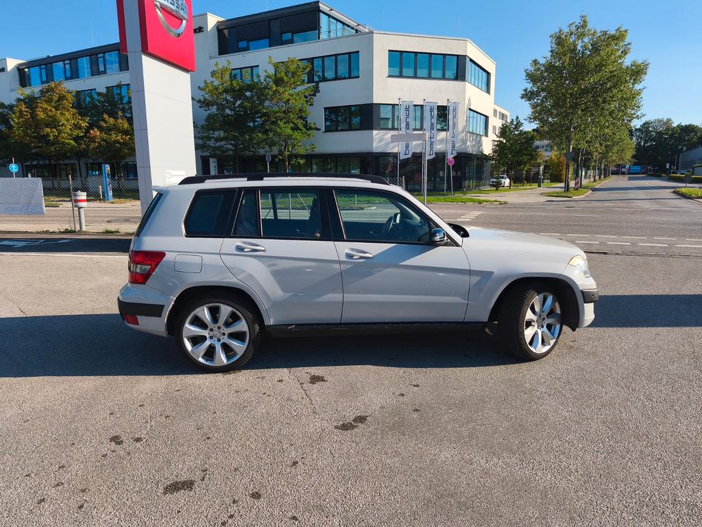 Mercedes-Benz GLK 320