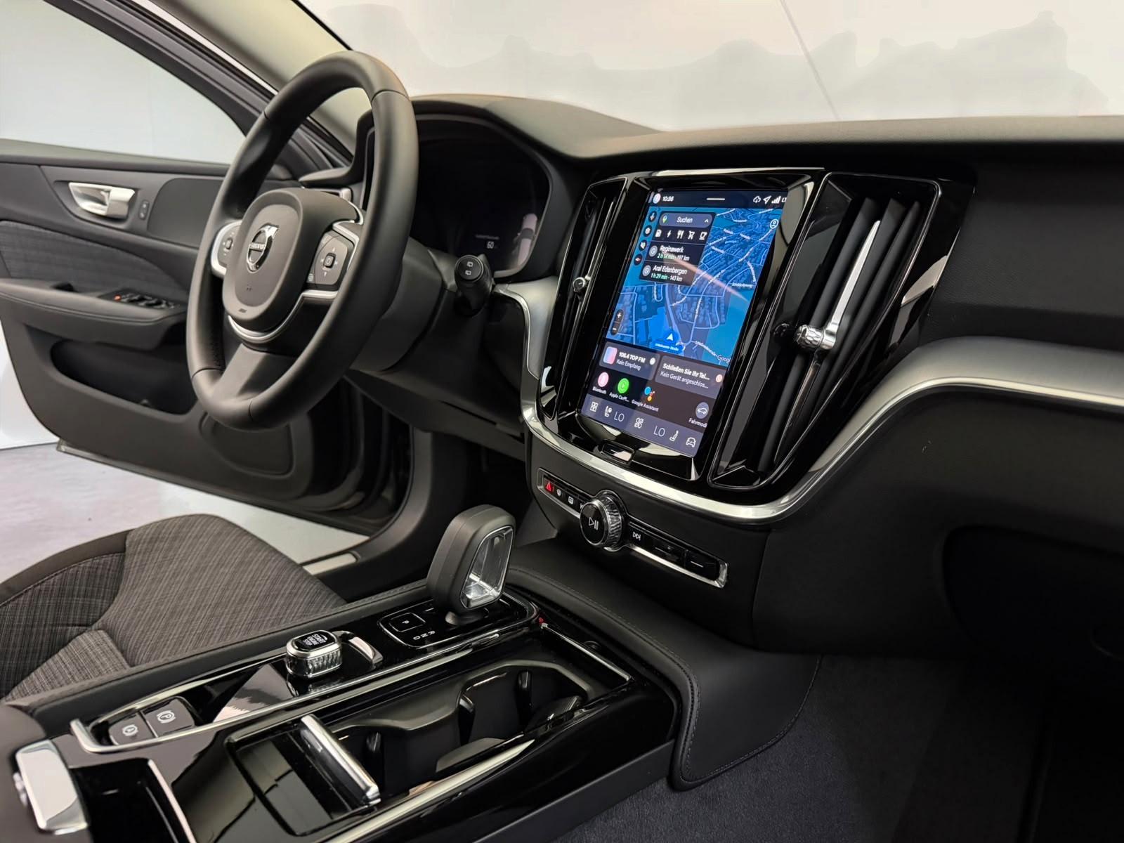 Volvo V60 Kombi Core Hybrid AWD*ACC*AHK*LED*KEYLESS